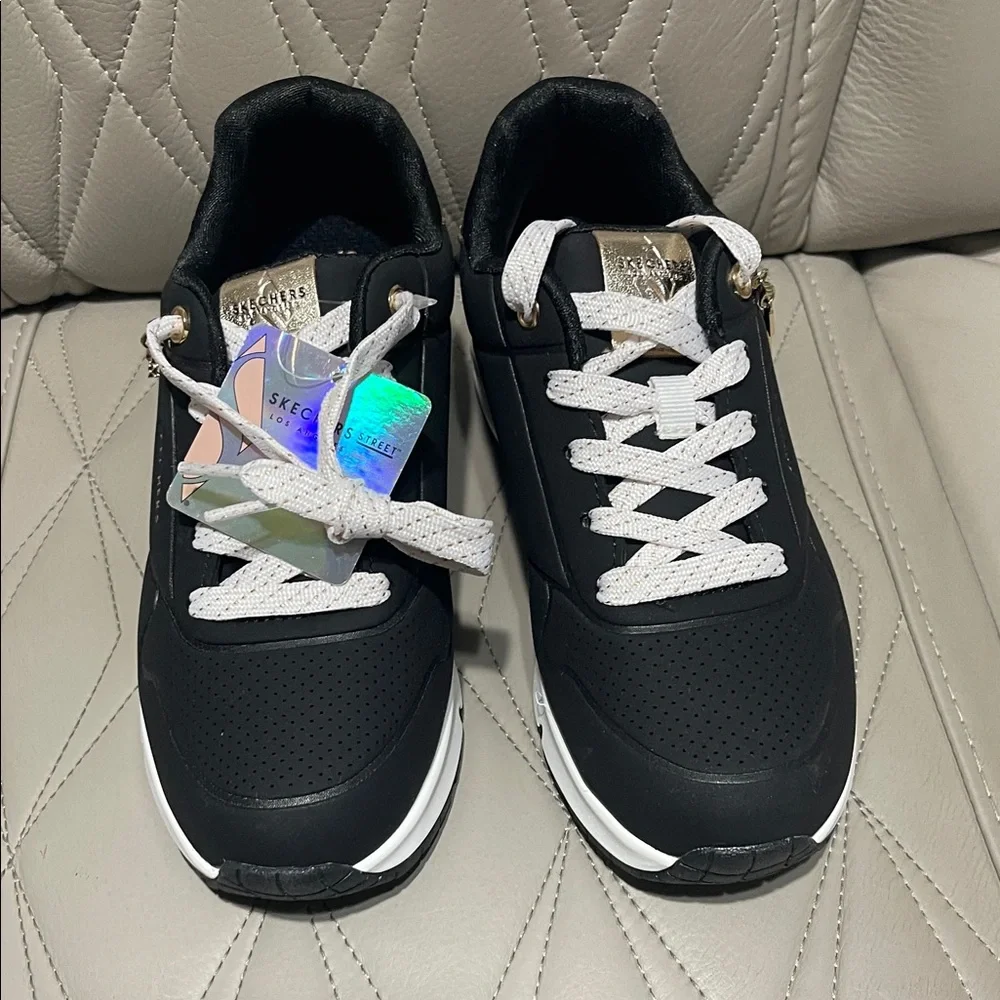 Skechers Street Uno Black and White Kids' Street Uno Sneakers - Picture 8 of 10